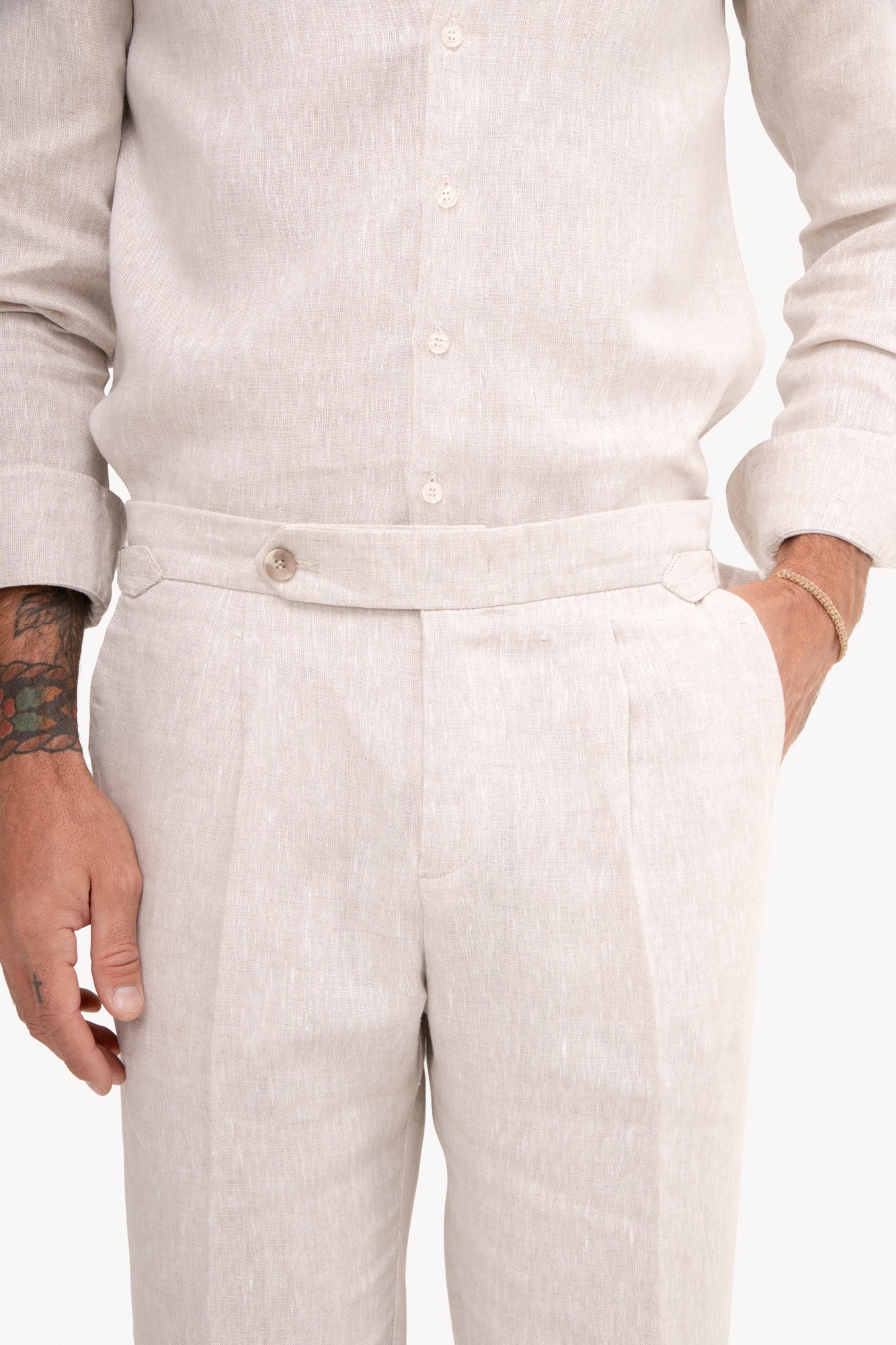 Calça Gurkha 100% linho com bolso faca - NATURAL AREIA