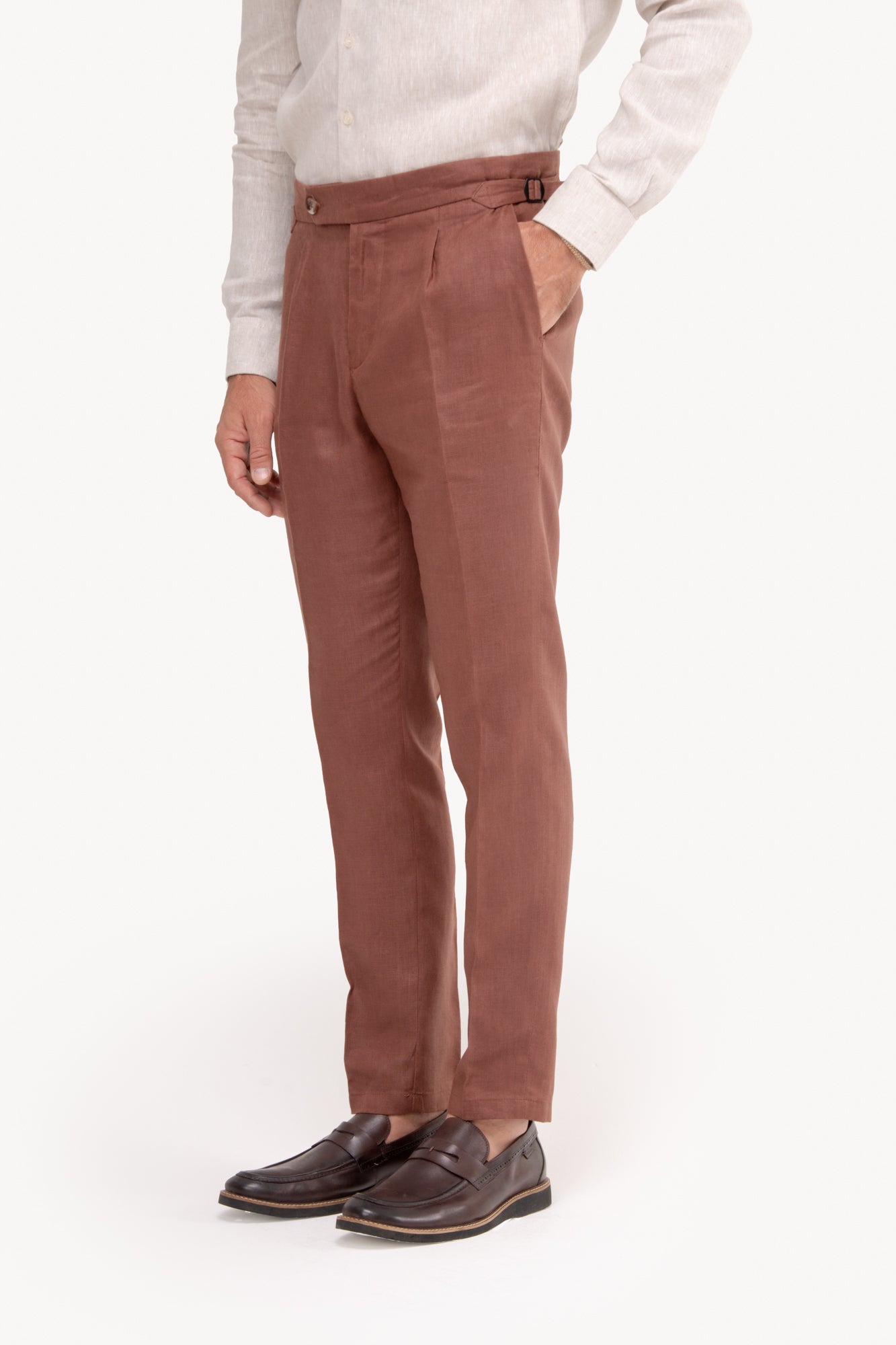 Calça Gurkha 100% linho com bolso faca - MARROM