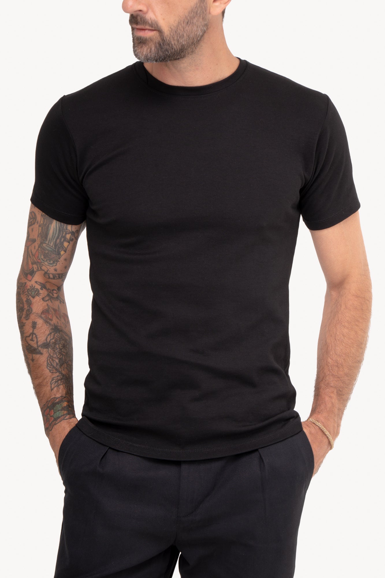 Camiseta básica algodão Pima manga curta - PRETA