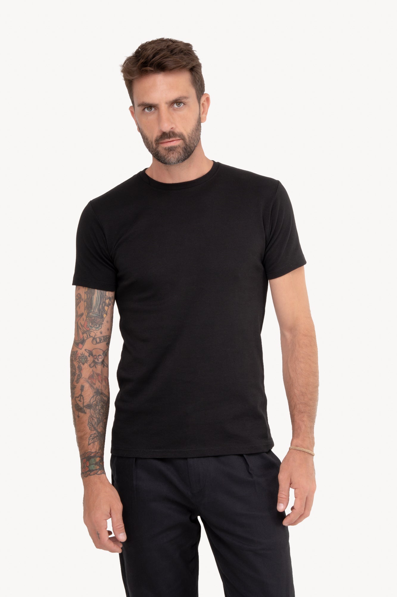 Camiseta básica algodão Pima manga curta - PRETA