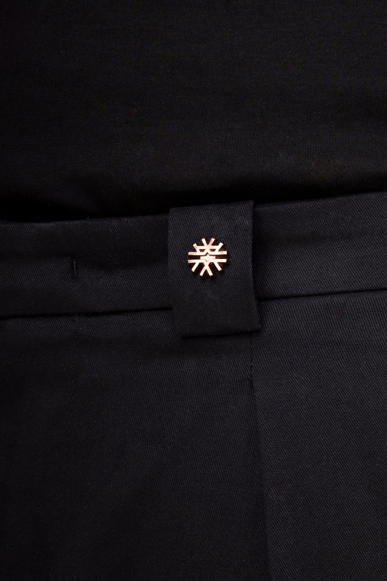 Calça Reta 100% Algodão com bolso faca - PRETA