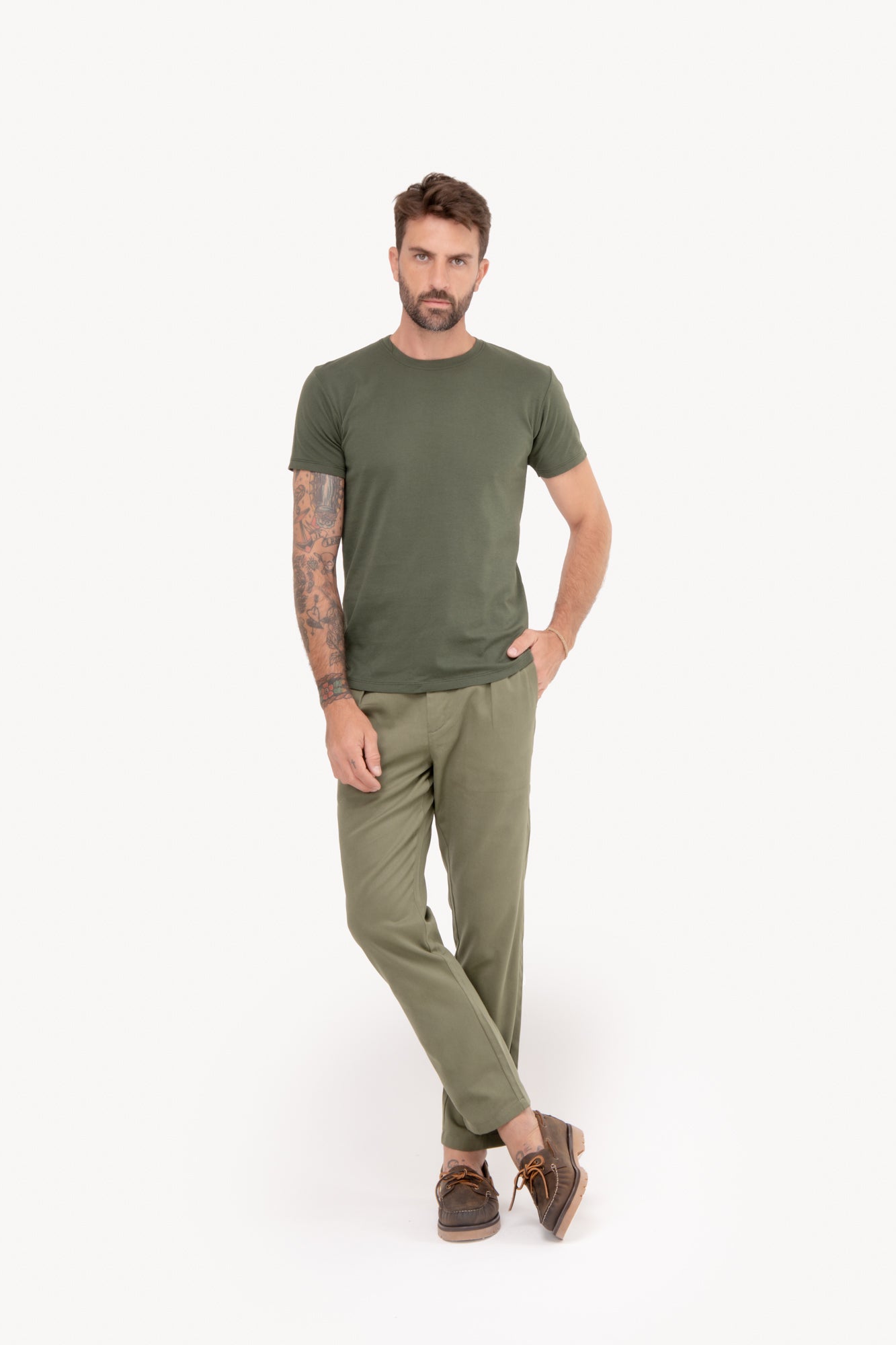 Calça Reta 100% Algodão com bolso faca - VERDE OLIVA