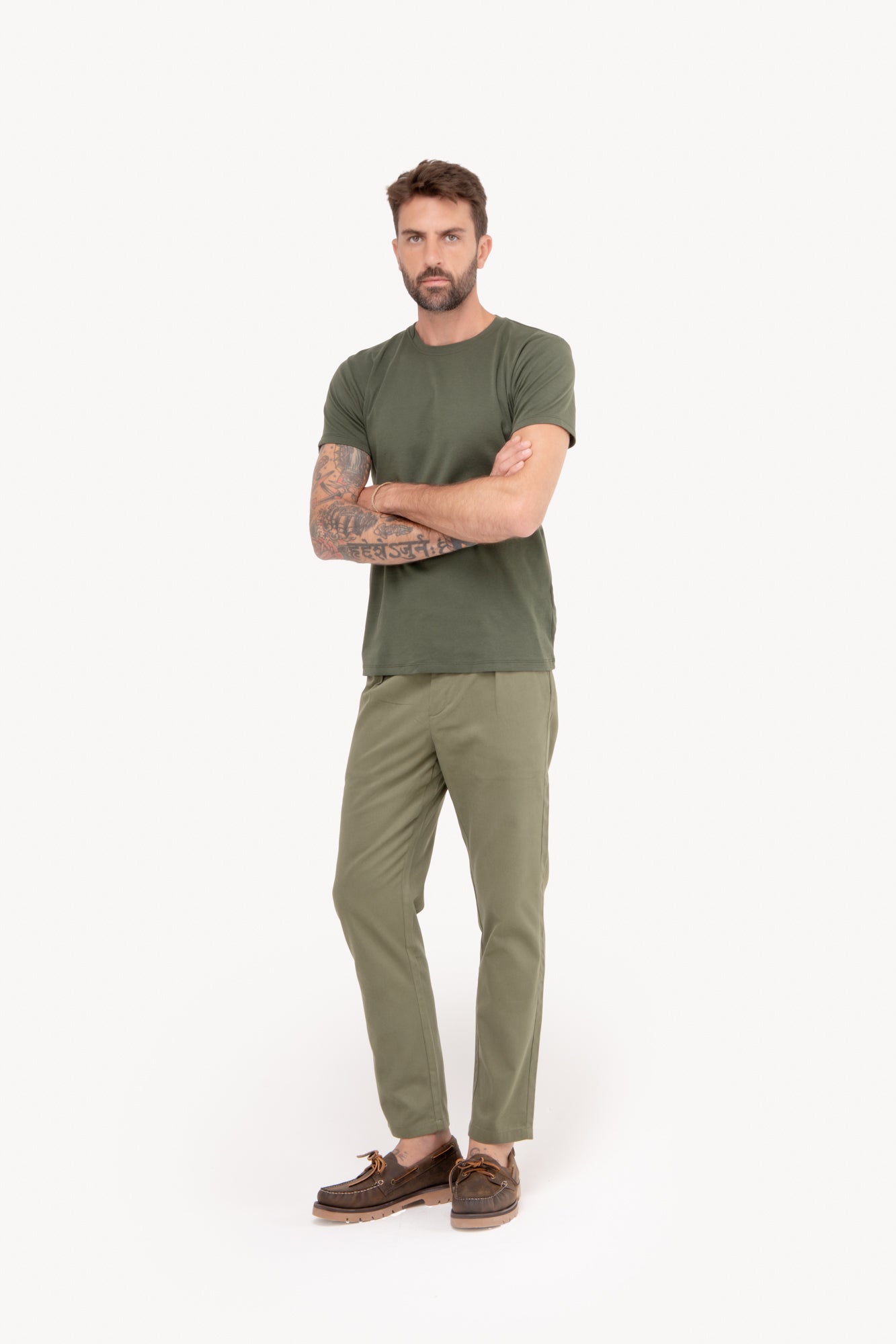 Calça Reta 100% Algodão com bolso faca - VERDE OLIVA
