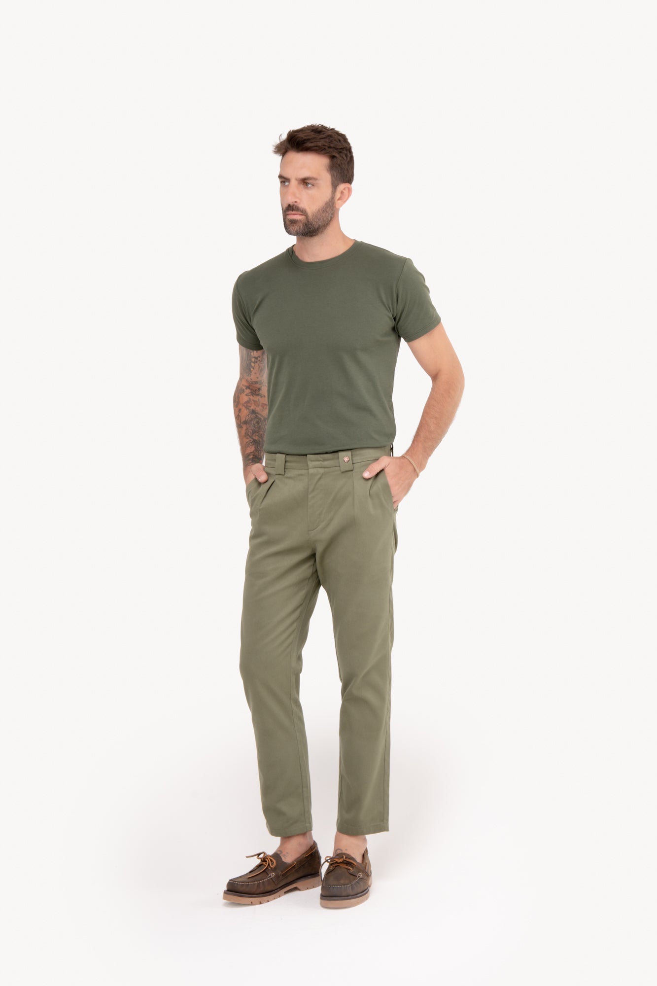 Calça Reta 100% Algodão com bolso faca - VERDE OLIVA