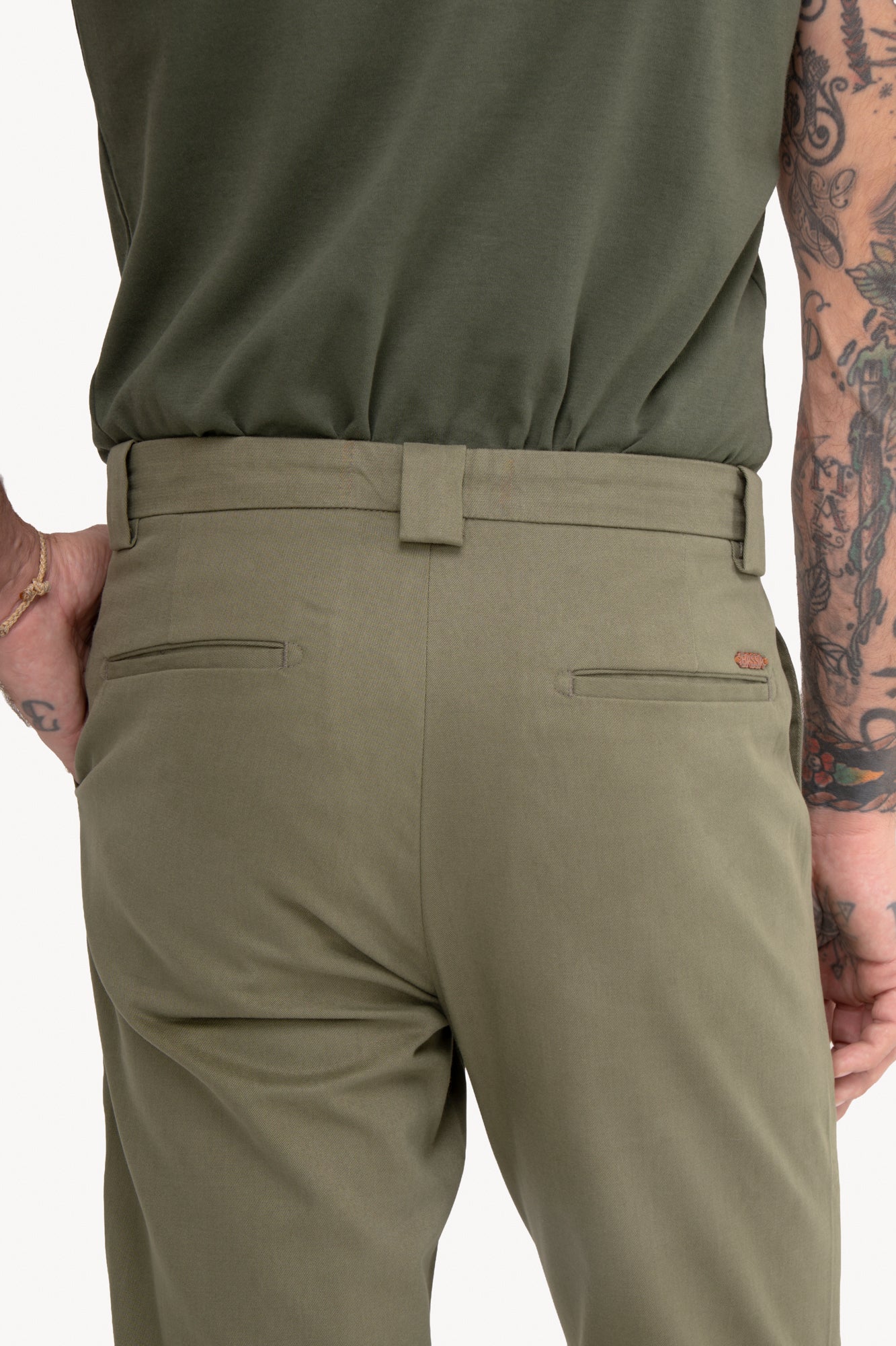 Calça Reta 100% Algodão com bolso faca - VERDE OLIVA