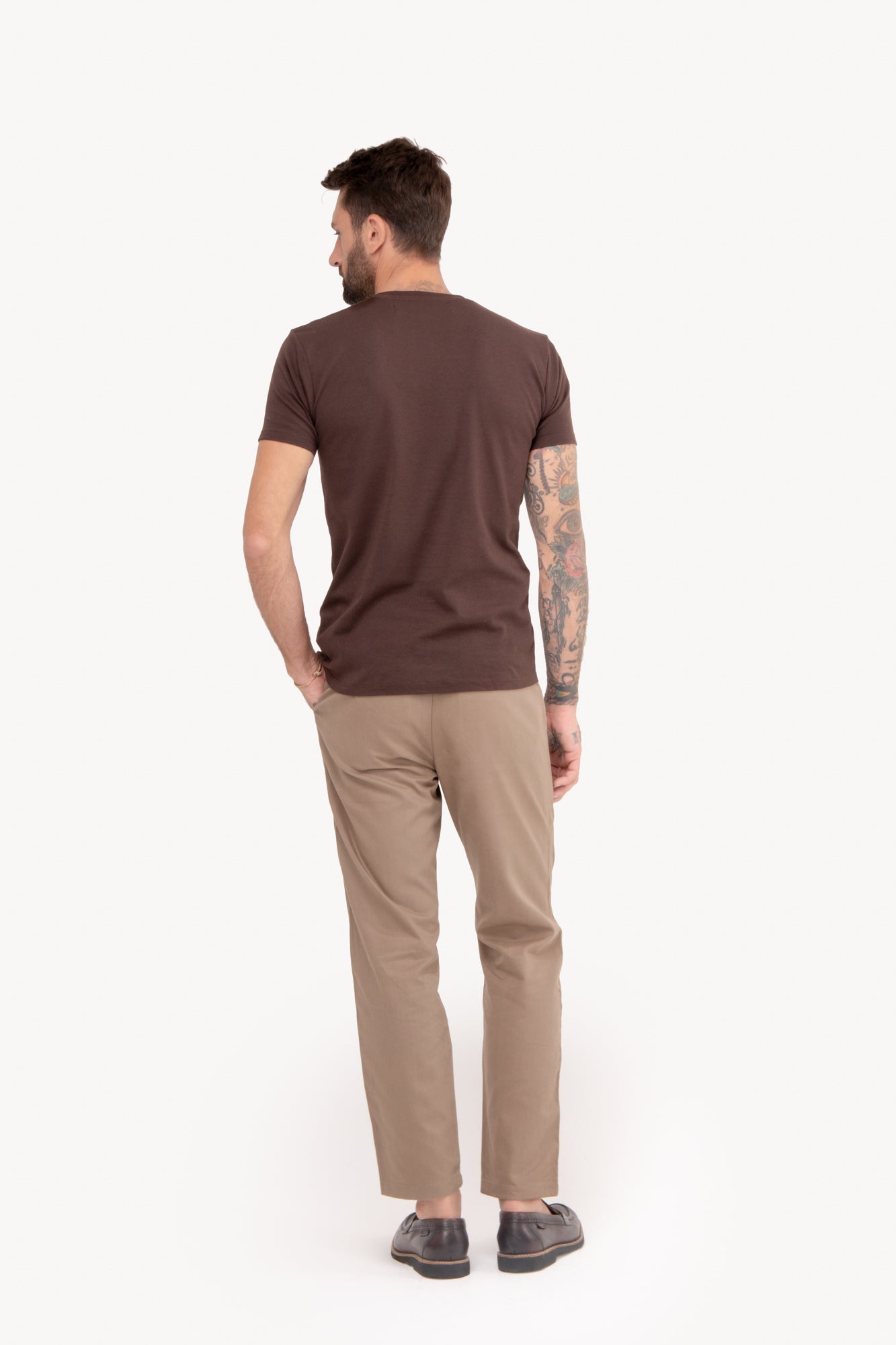 Camiseta básica algodão Pima manga curta - CAFÉ